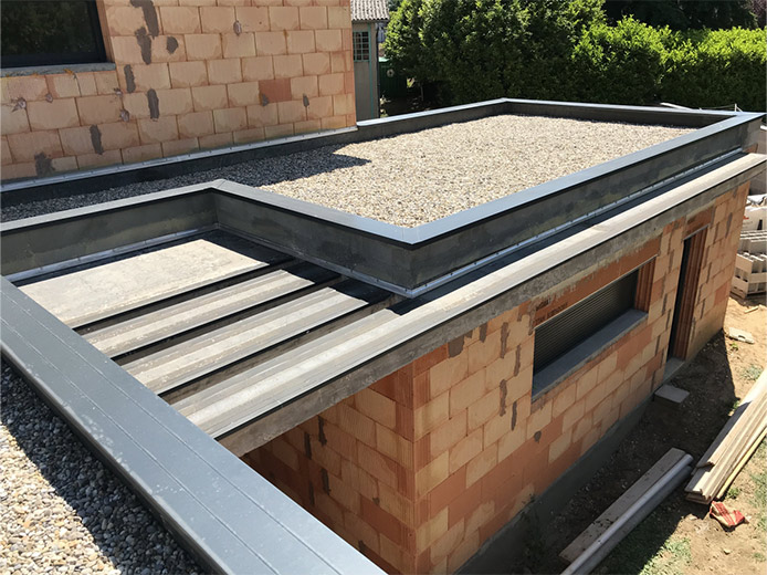 couvertine-aluminium-pour-toit-plat-gravillon-lyon