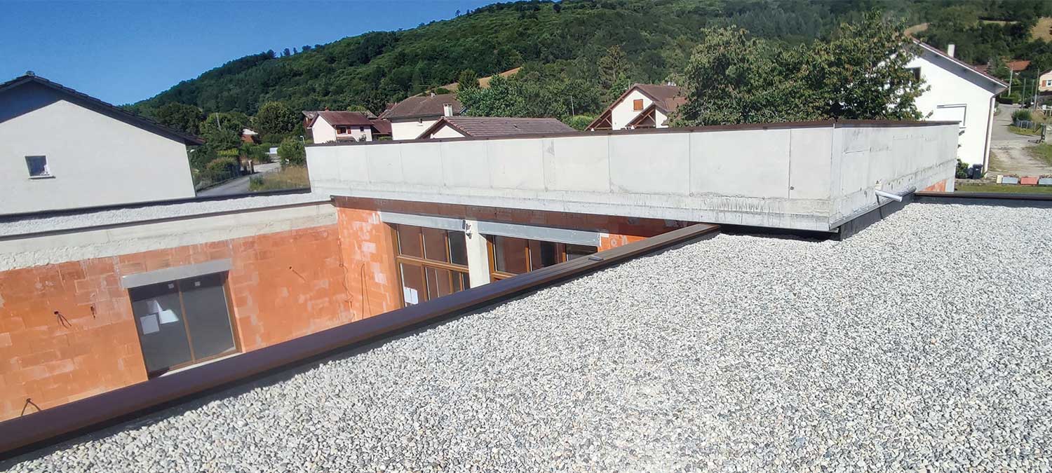 Etanchéité-EPDM-d’une-maison-en-construction-sur-Villefontaine-(38)-